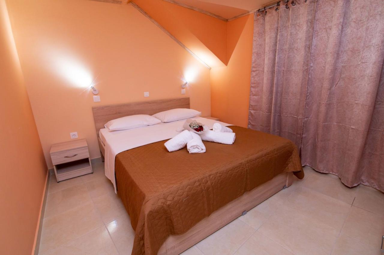 The Happiness Of Vangelis Paralia Vrachou Exterior foto